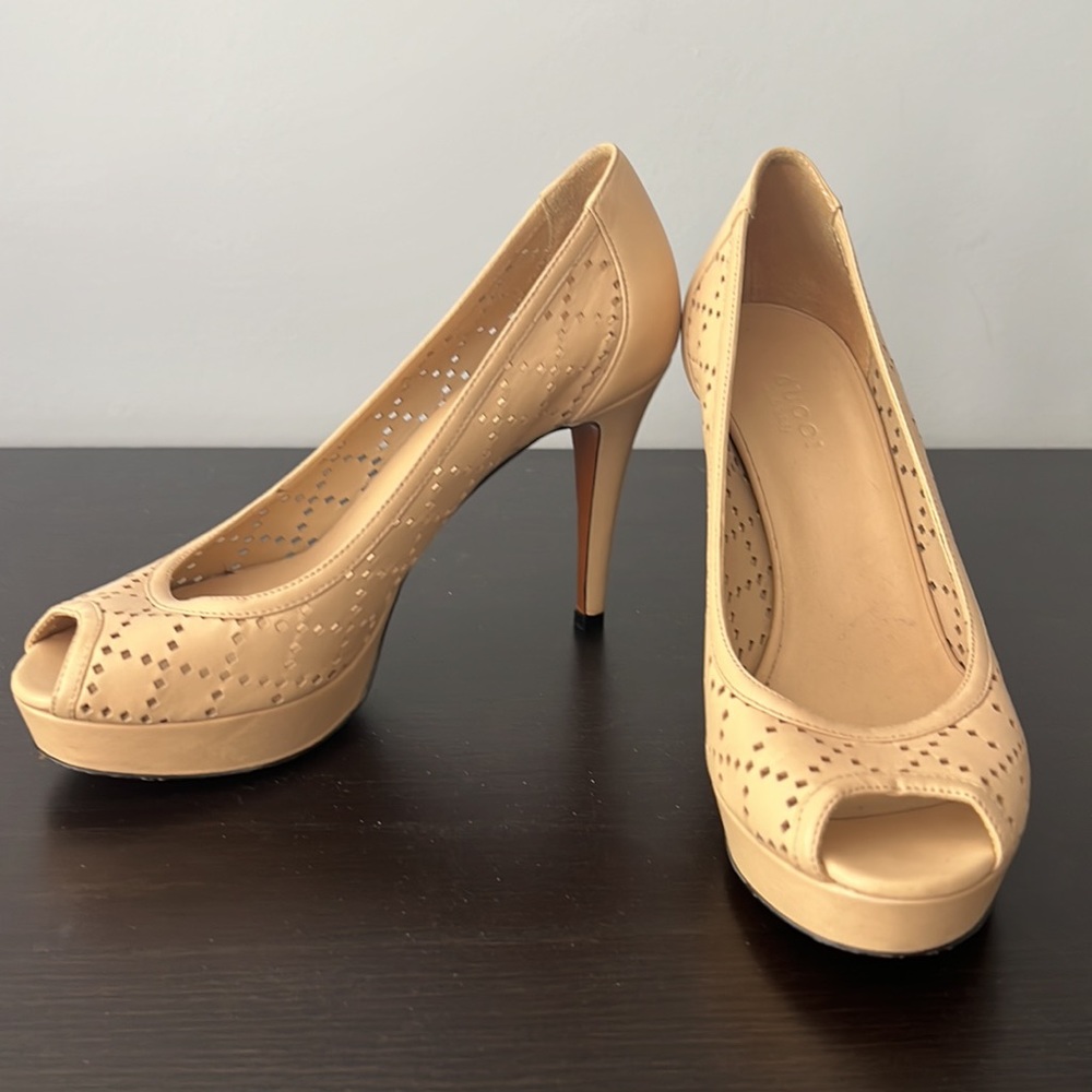 Gucci platform heels in size 35